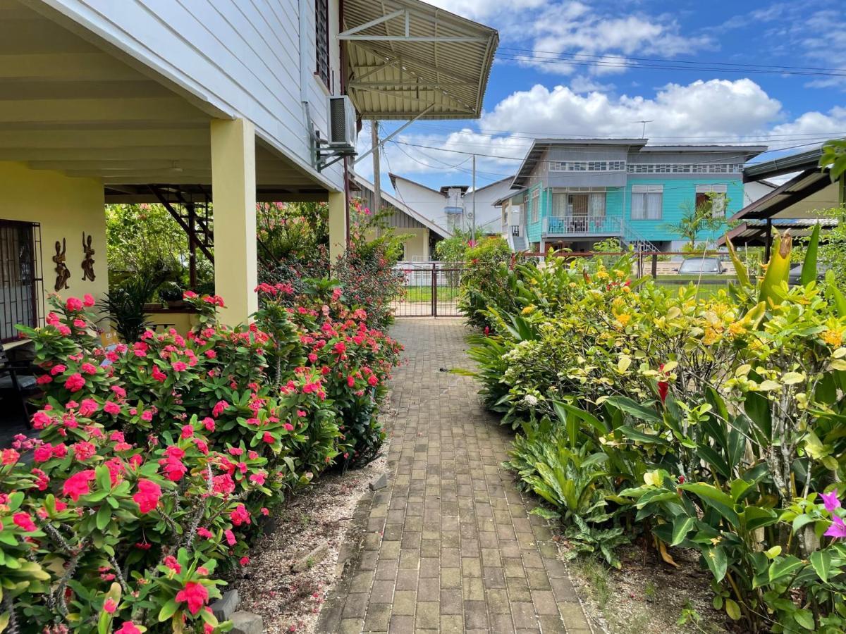 Max Garden And Pool Apartment Paramaribo Exterior photo