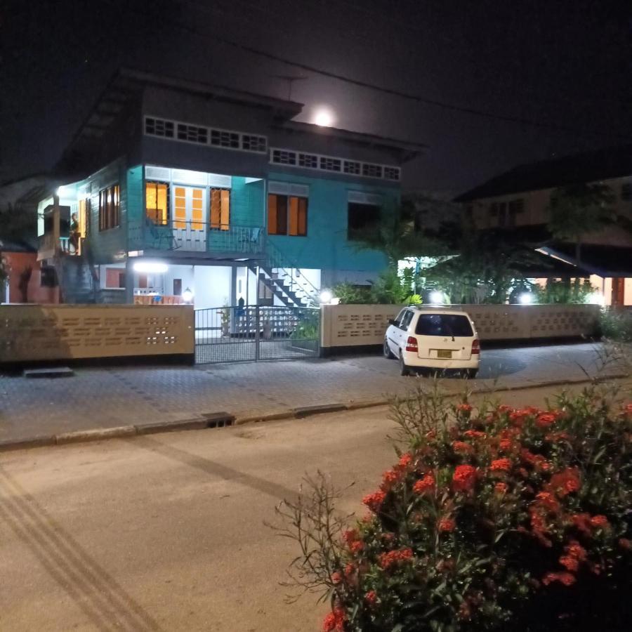 Max Garden And Pool Apartment Paramaribo Exterior photo