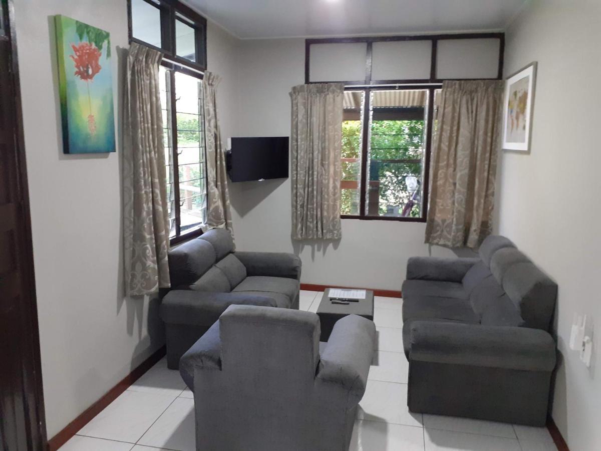 Max Garden And Pool Apartment Paramaribo Exterior photo